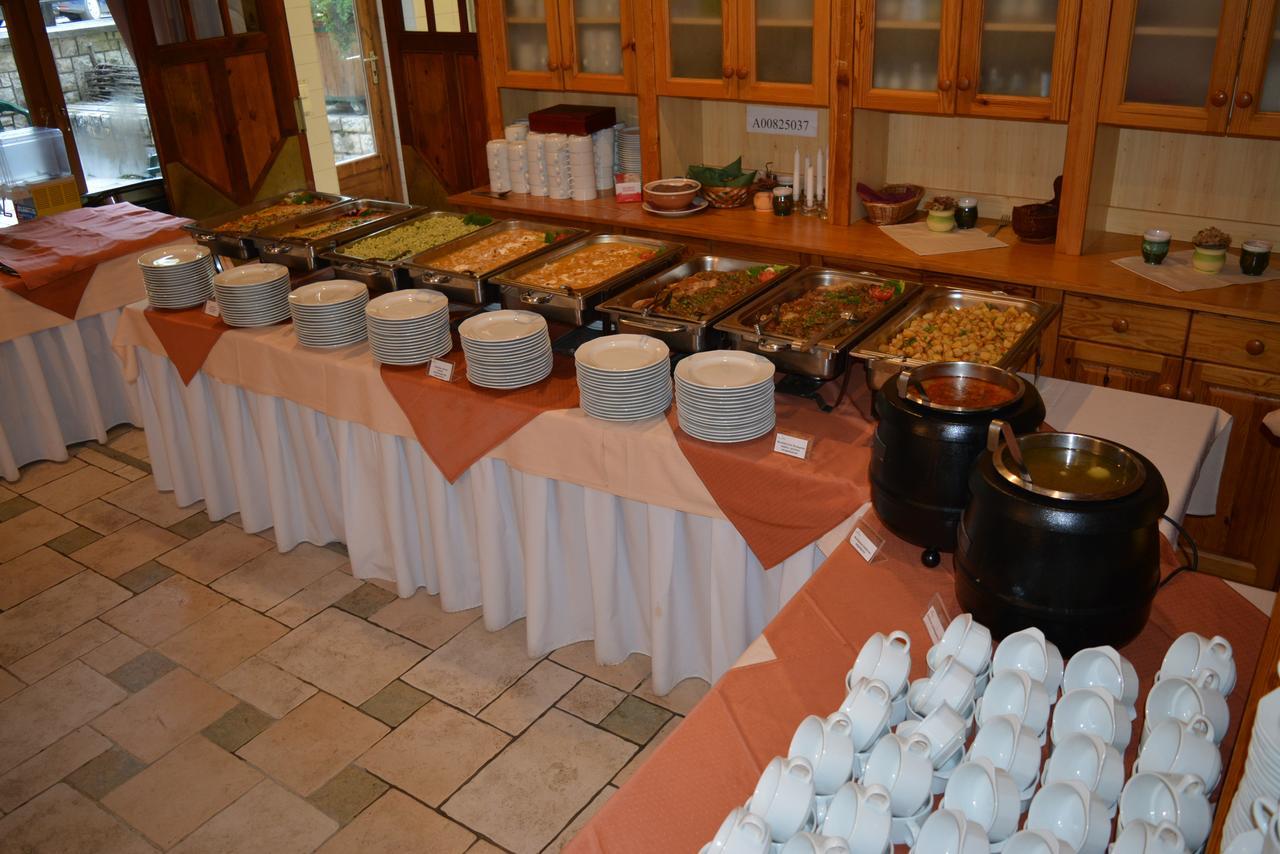 Bakony Hotel Bakonybél Екстериор снимка
