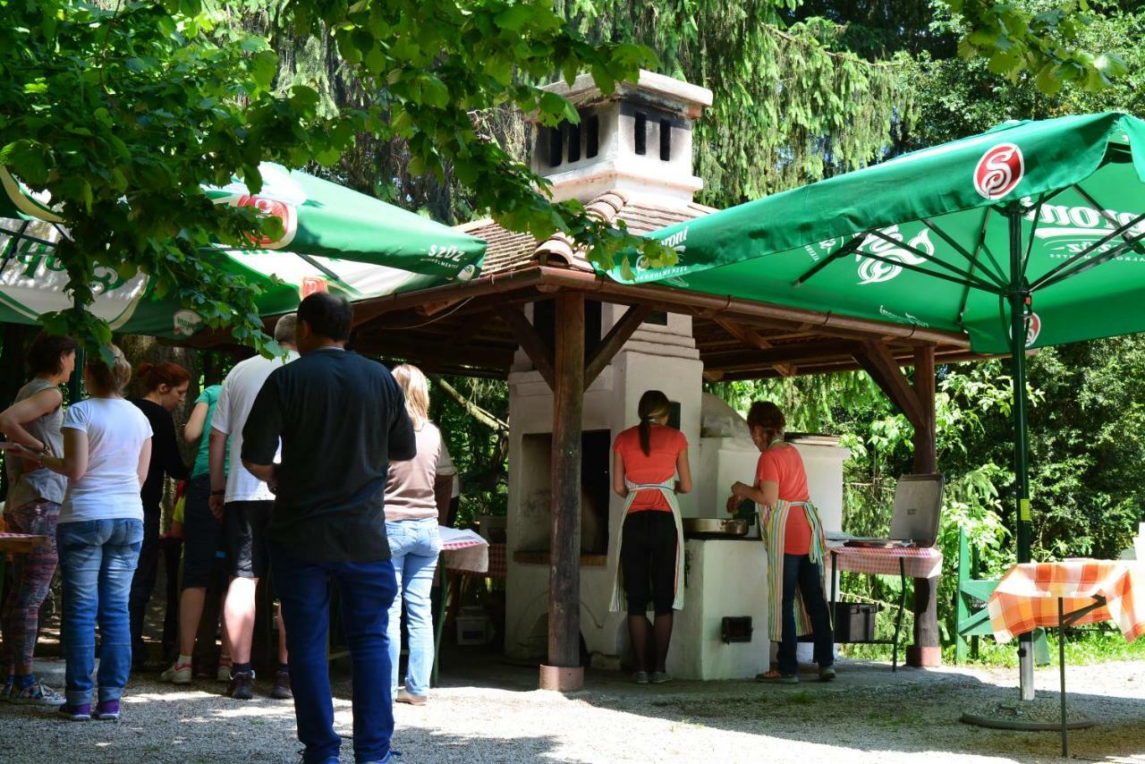 Bakony Hotel Bakonybél Екстериор снимка